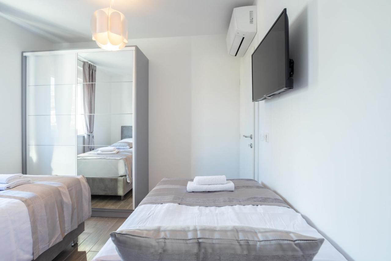 Sea Vista Apartments Kaštela Exteriör bild