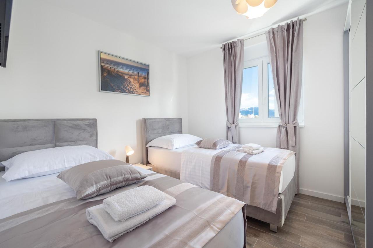 Sea Vista Apartments Kaštela Exteriör bild