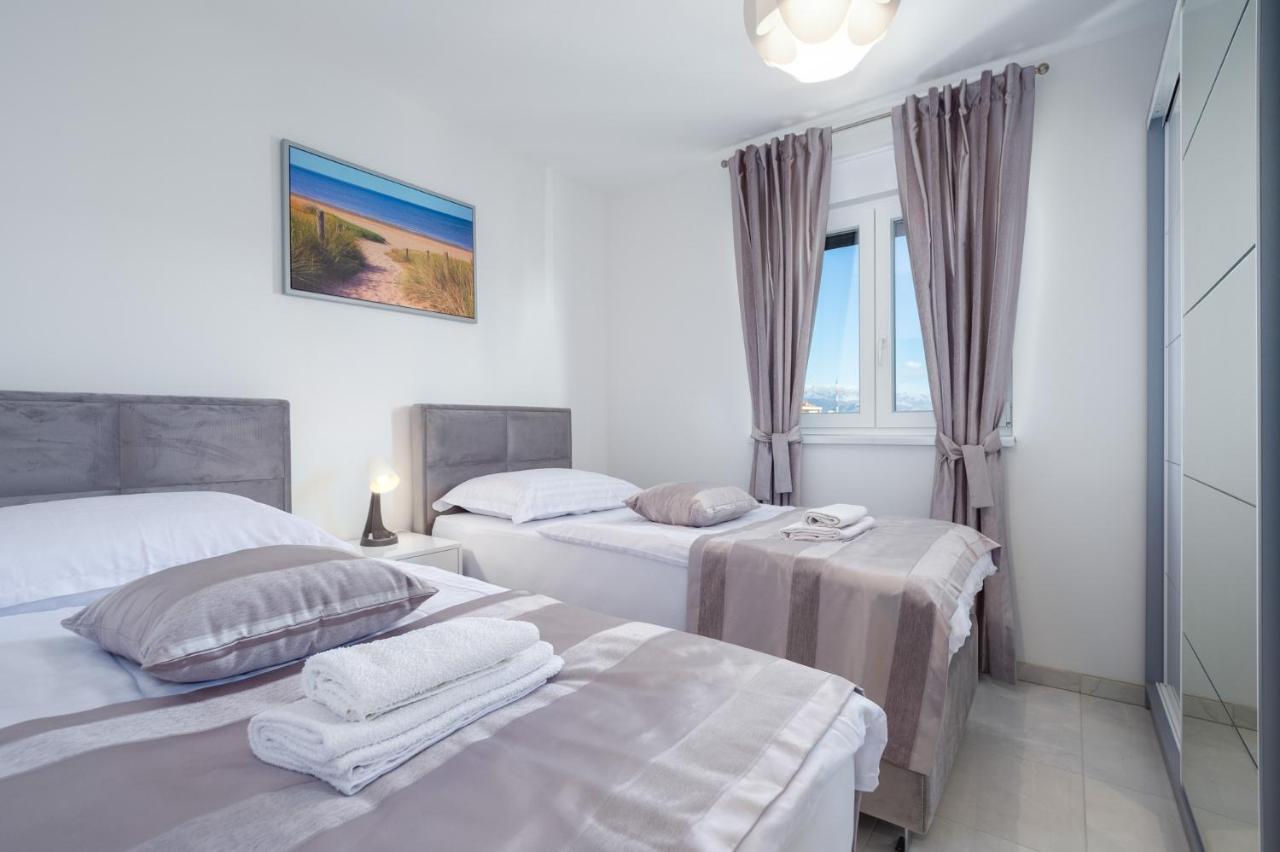 Sea Vista Apartments Kaštela Exteriör bild
